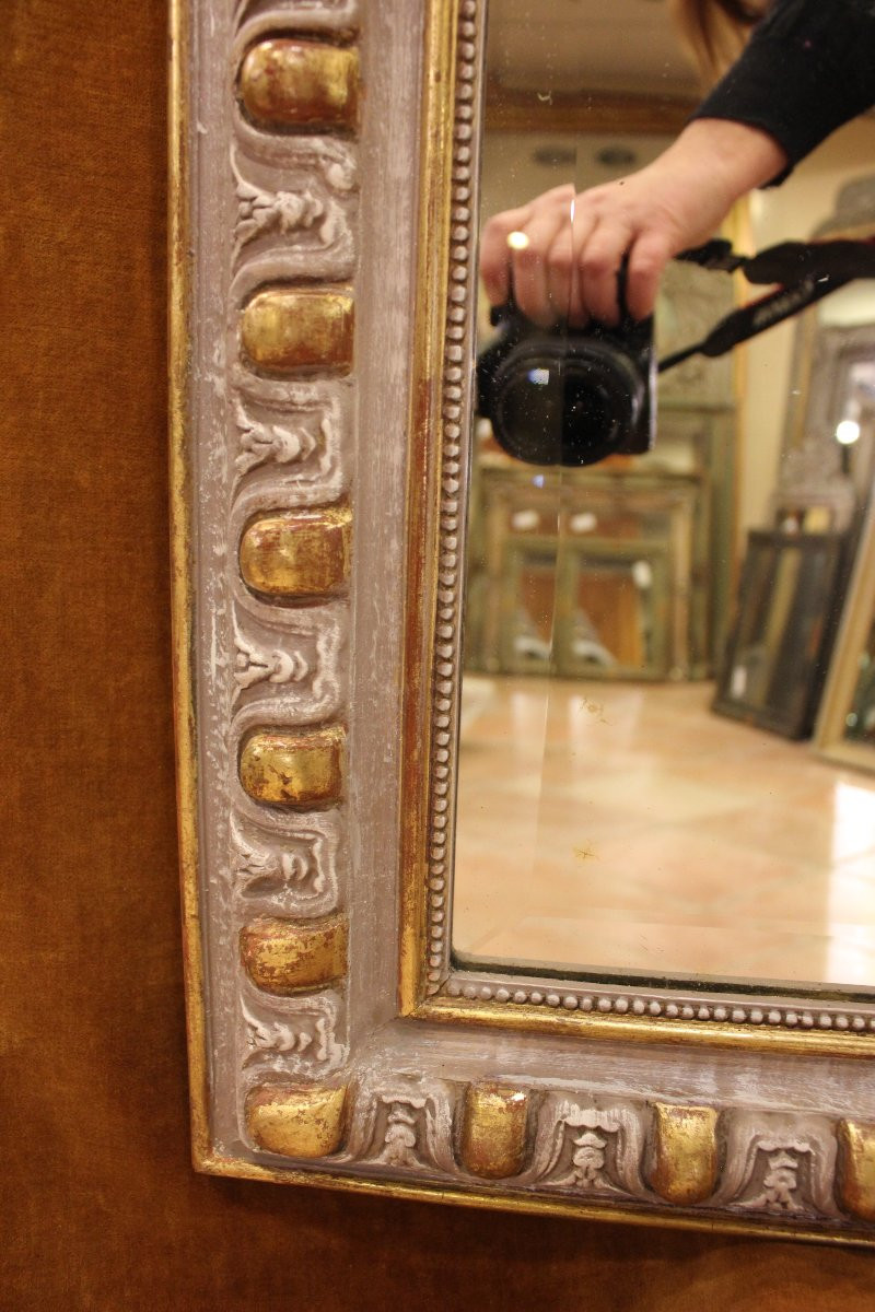 87 x 166 cm Miroir ancien de cheminée XIXème, feuille d'or et patine, décor d'anges musiciens.-photo-3
