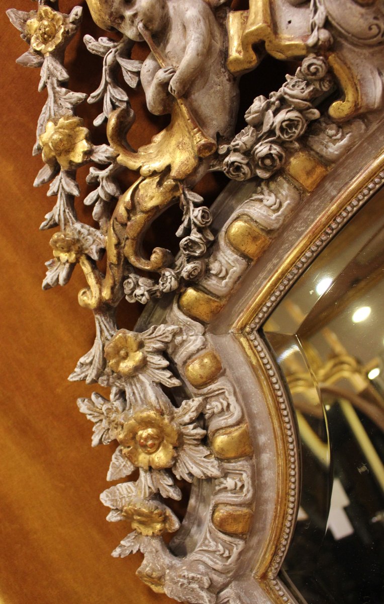 87 x 166 cm Miroir ancien de cheminée XIXème, feuille d'or et patine, décor d'anges musiciens.-photo-5