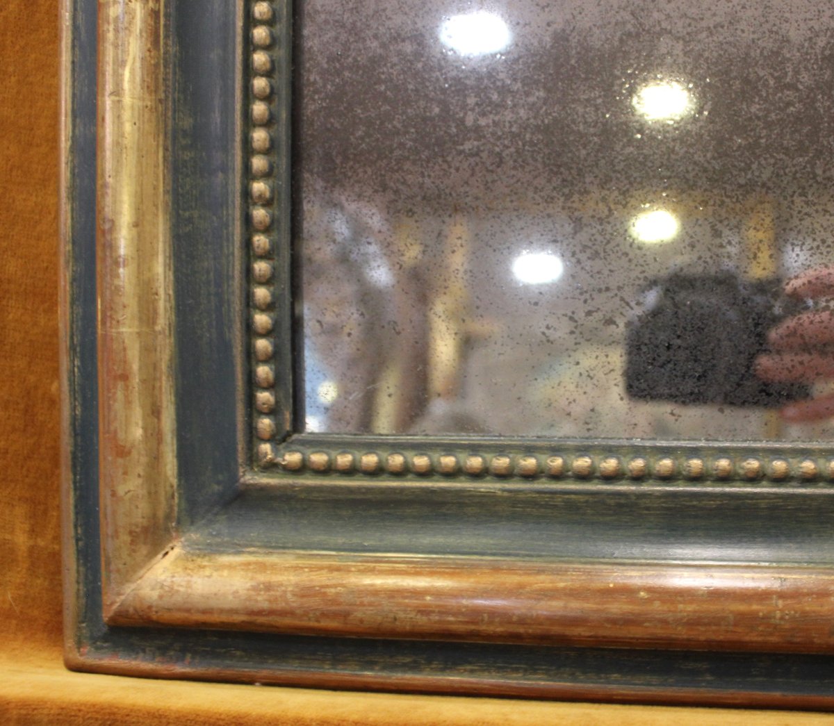 56 x 70 cm Miroir ancien Louis Philippe perlé, or et patine, glace mercure-photo-1