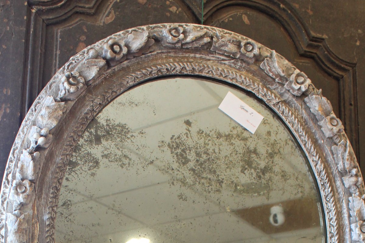 61 x 71 cm Miroir ovale ancien, médaillon Louis XIII, bois sculpté, glace mercure, XVIIème-photo-3