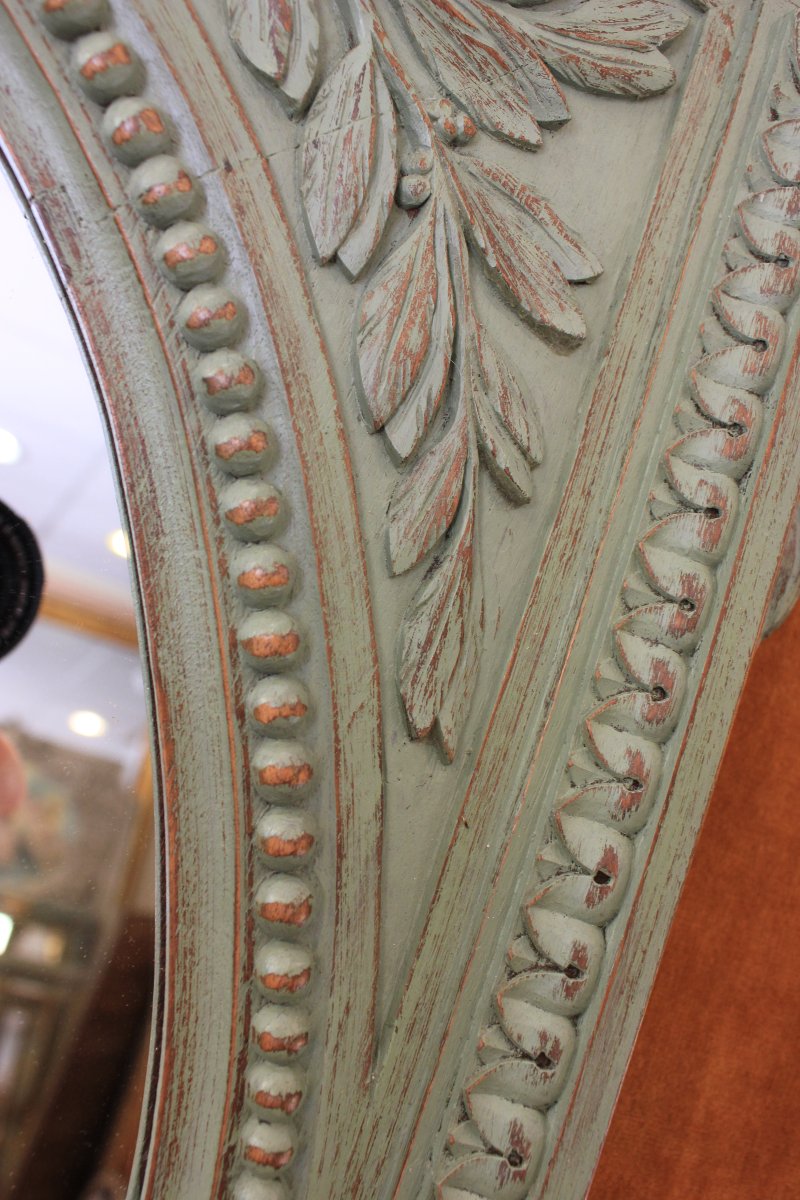 65 x 80 cm  Paire de miroirs style Louis XVI, bois sculpté et patiné-photo-1