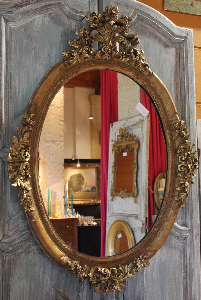 96 X 127 Cm Large Oval Mirror, 17th-century Carved And Gilded Wooden Frame -photo-1