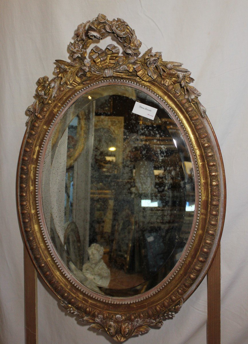 Miroir Ovale Napoléon III à Godrons, Or Et Patine 68 X 99 Cm