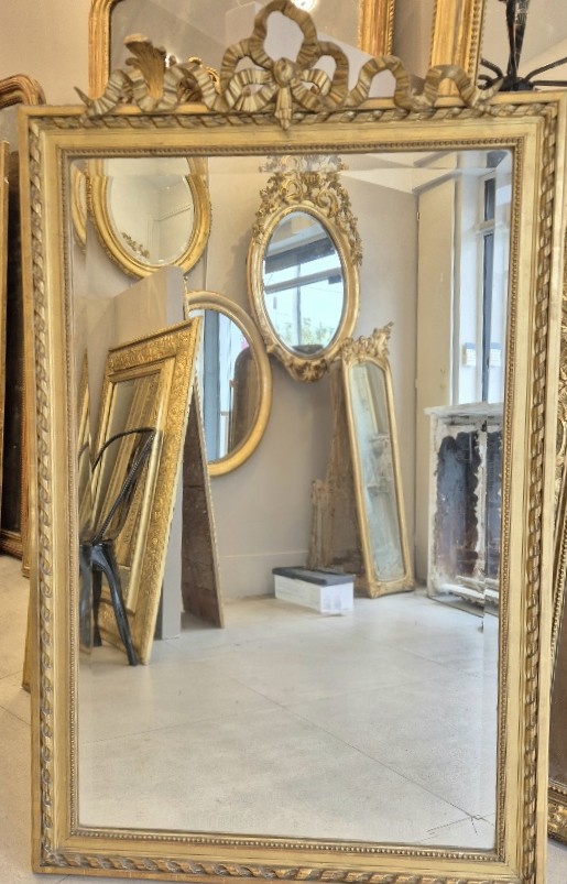 miroir Louis XVI  ruban glace ancienne biseautée 87*140 cm