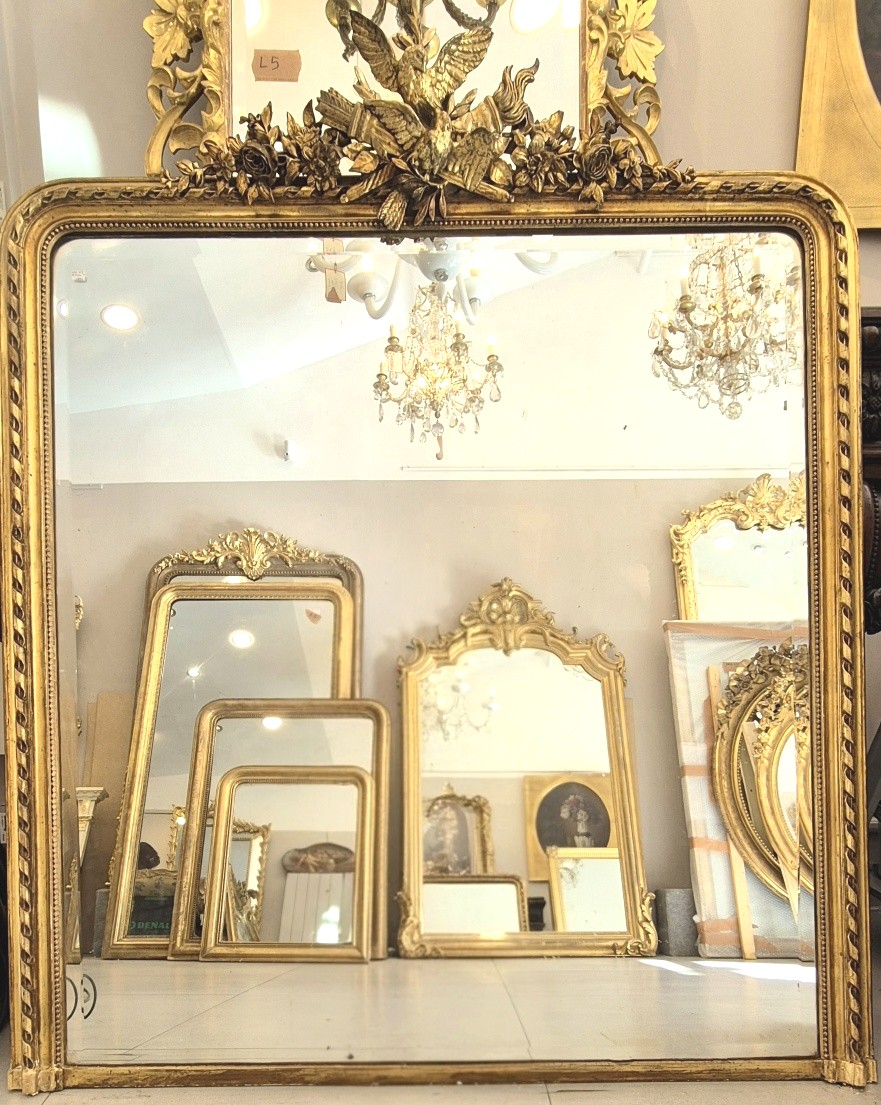 Large miroir Napoléon III doré décor oiseaux  132*157cm