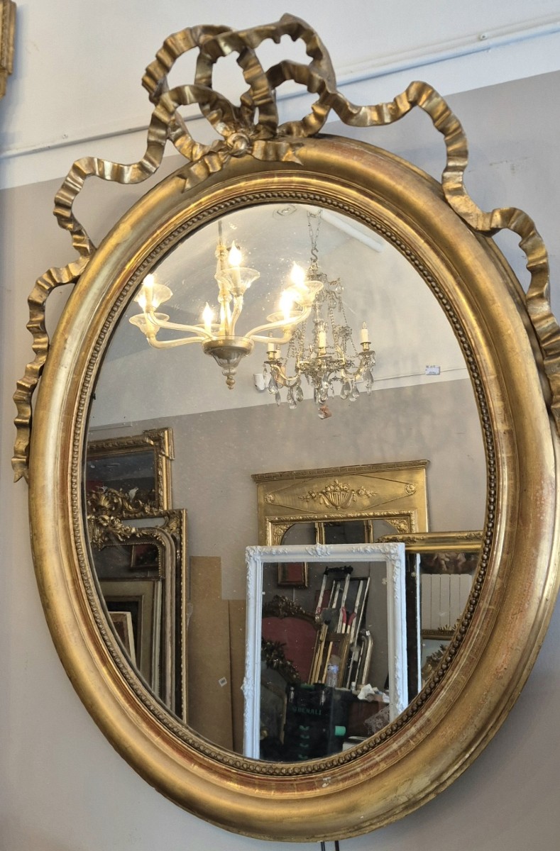Oval Gold Mirror With Knot Detail, 85*130 Cm