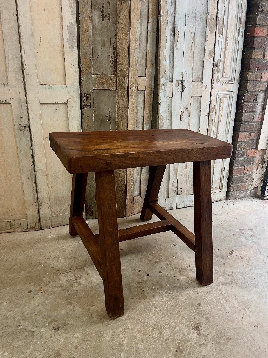 Solid Oak Carver's Saddle