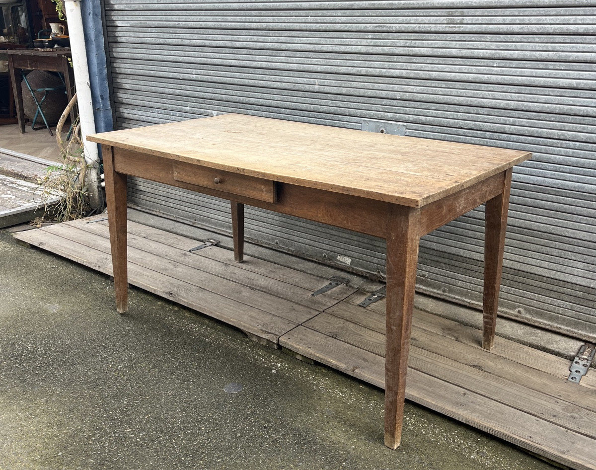 Petite table de ferme