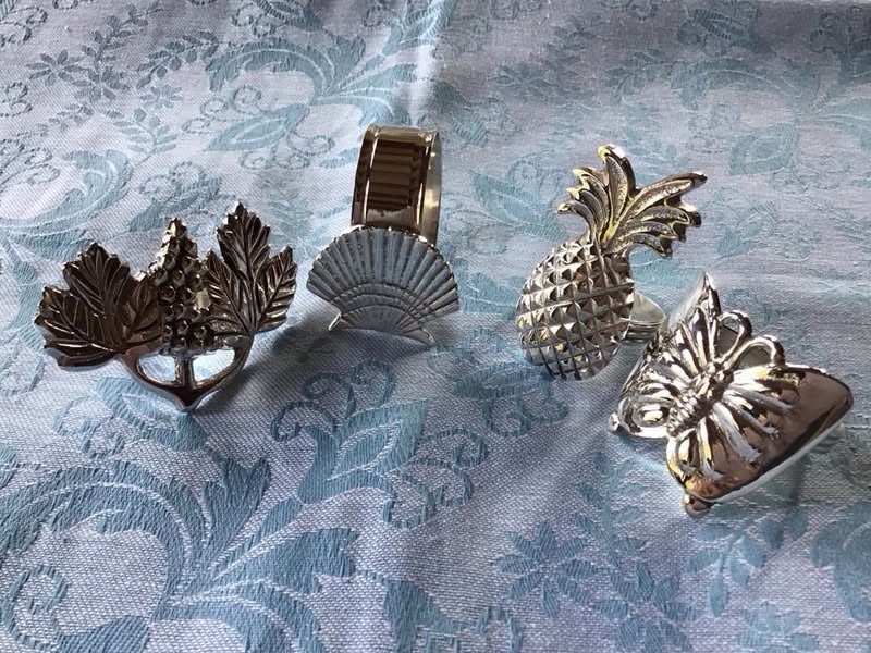 4 Ronds De Serviettes Métal Argenté 