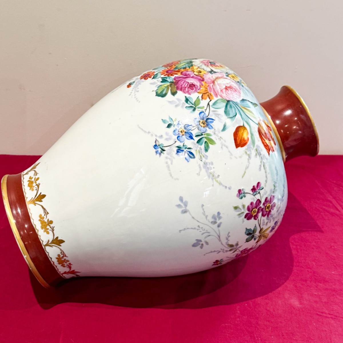1900 Porcelain Vase With Hand-painted Decoration-photo-2