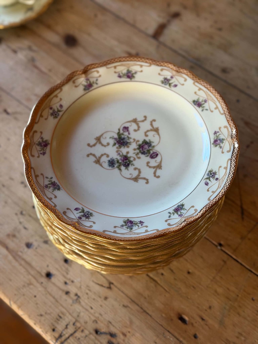 Limoges Porcelain Dinner Service 84 Pieces-photo-2