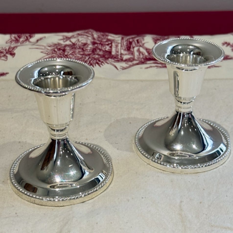 Christofle paire de petits bougeoirs Perles