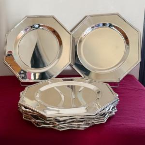 Série de 15 grandes assiettes de présentation 