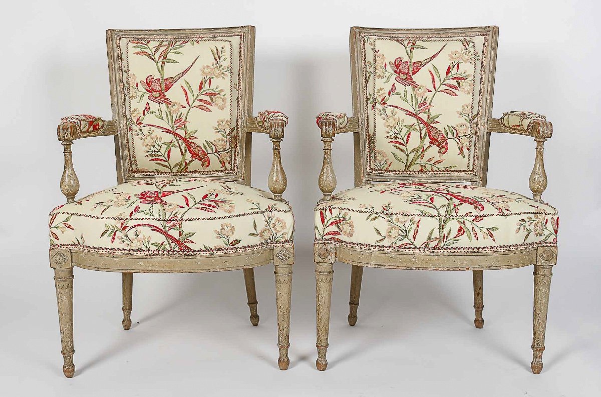 A Pair Of Directoire Period Cabriolet-back Armchairs In Natural Lacquered Wood Circa 1795