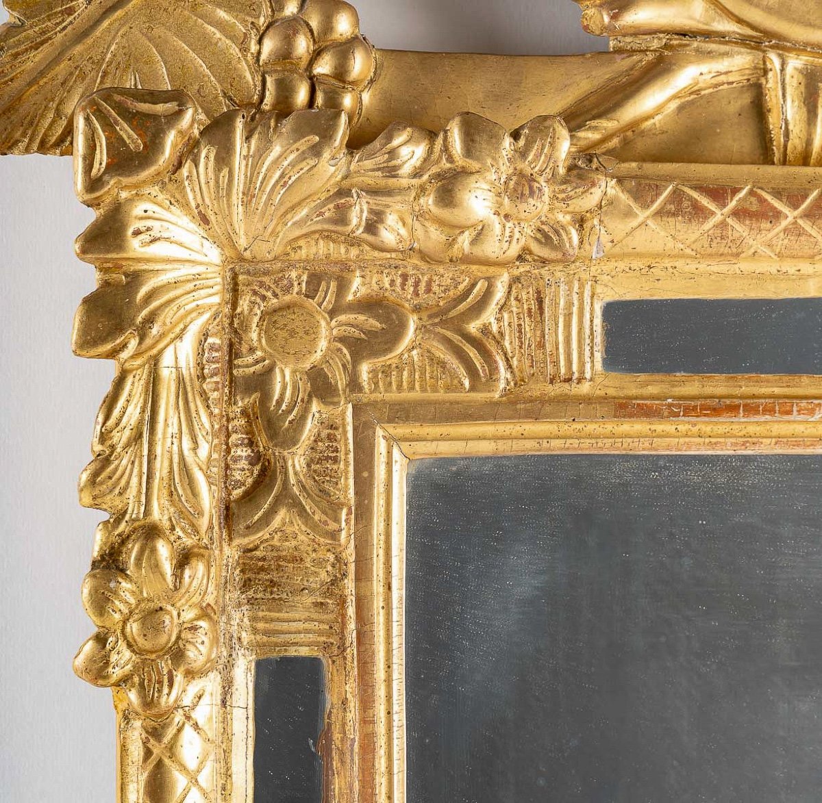 Petit Miroir En Bois Doré à Parecloses Et Fronton Ajouré D’époque Louis XVI Vers 1780-photo-2