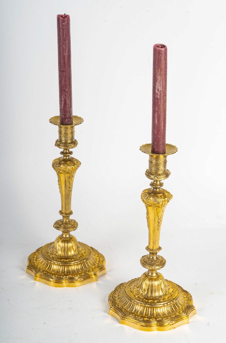 A Pair Of Gilt And Chiseled Bronze Candlesticks In The Transition Louis XVI-louis XVI Style-photo-4