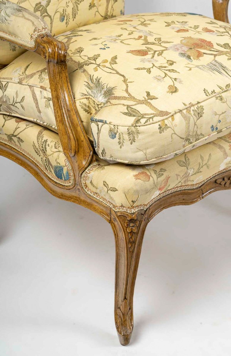 A Pair Of Large Armchairs In Natural Beech, Molded And Carved, Louis XV Period, Circa 1750-photo-4