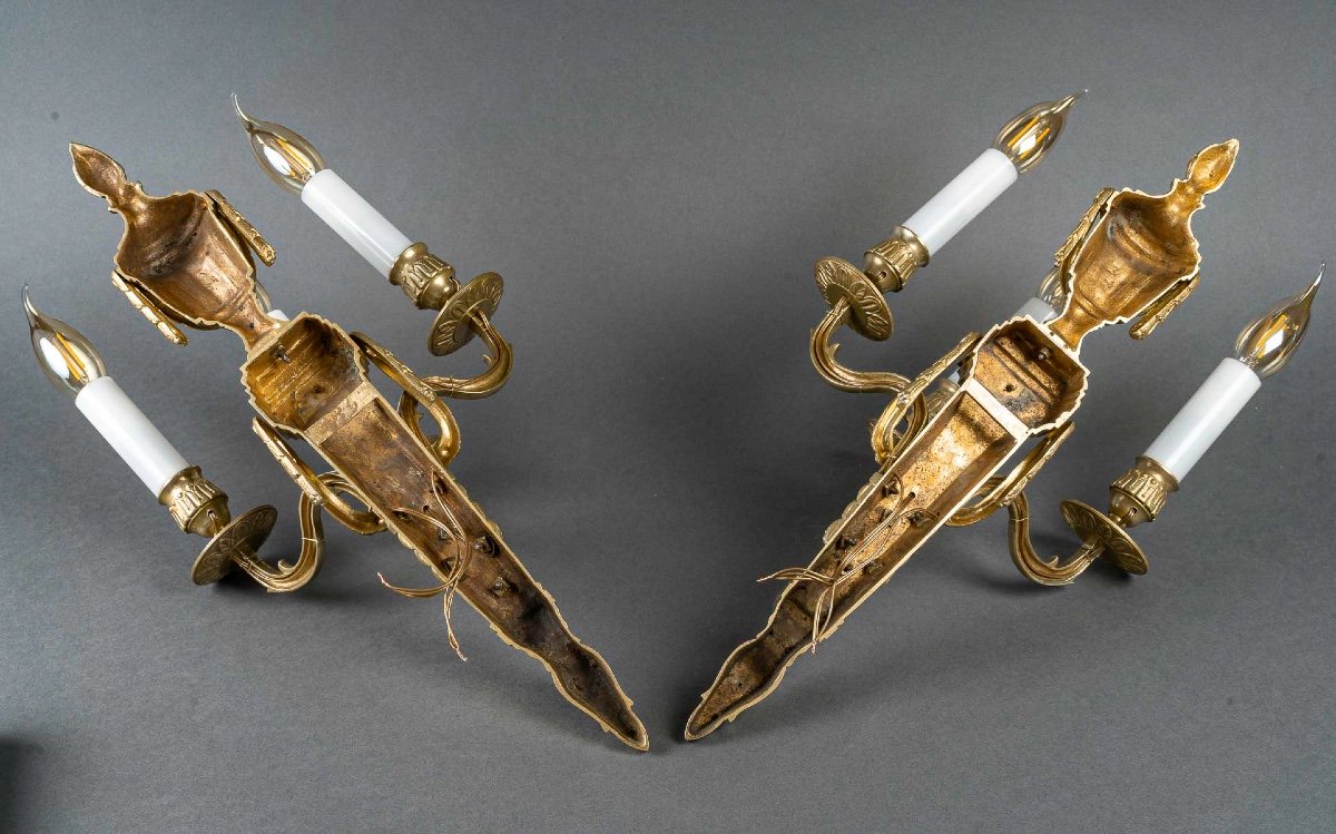 French Louis XVI Style Two Arm-lights Pair Of Ormolu Chiseled Sconces-photo-4