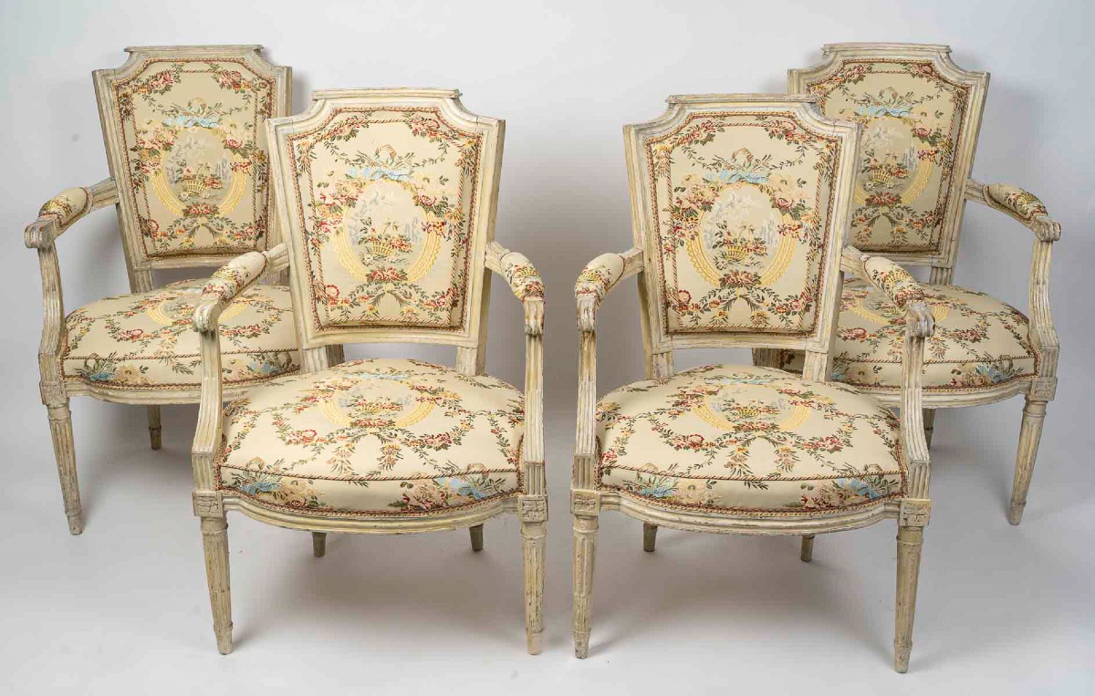 Suite De Quatre Fauteuils En Hêtre Laqué D’époque Louis XVI Vers 1780-1790-photo-8