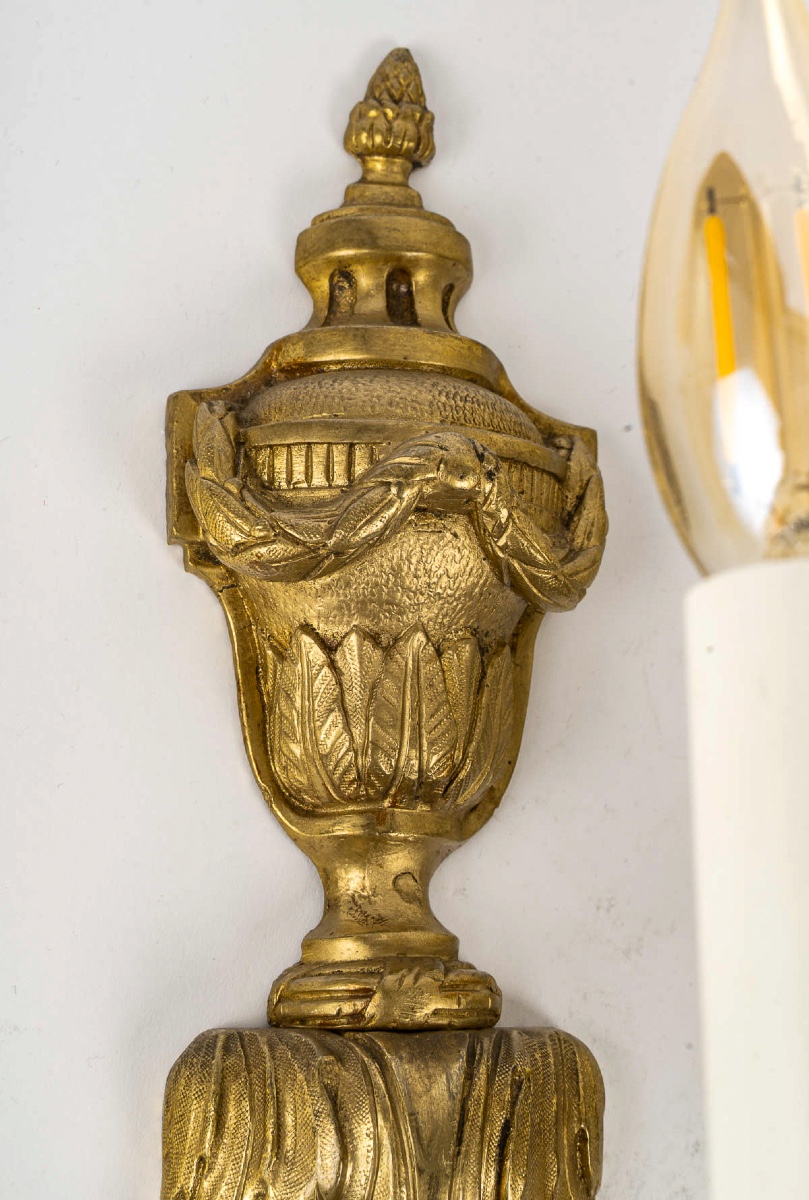 Pair Of Louis XVI Style Chiseled Bronze Three-light Wall Sconces-photo-3