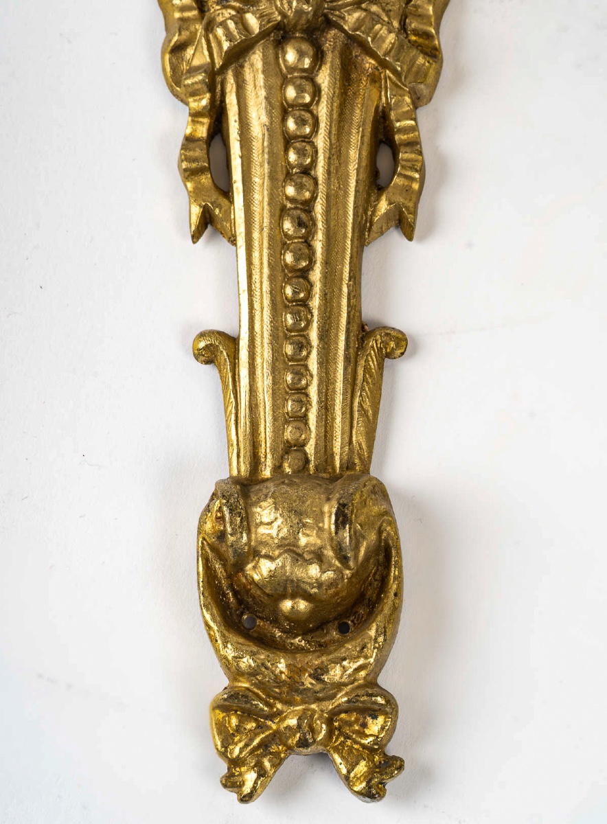 Pair Of Louis XVI Style Chiseled Bronze Three-light Wall Sconces-photo-3