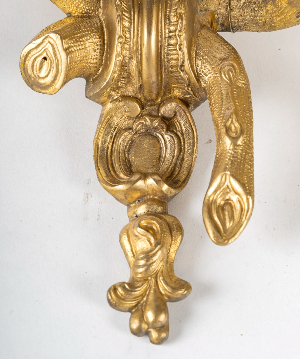Série de quatre appliques en Bronze Ciselé à deux Bras de Lumières Italie vers 1850-photo-6