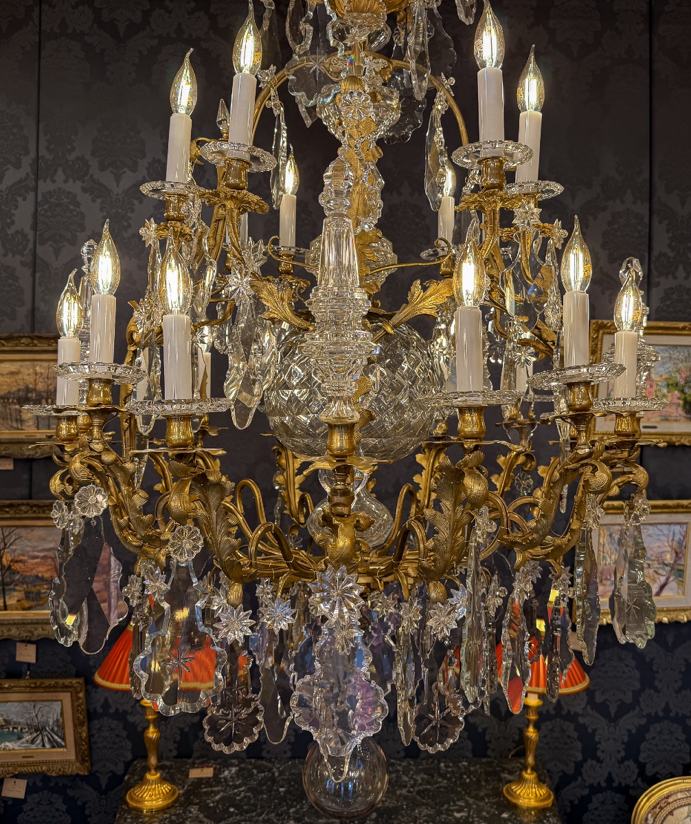 Large Louis XV Style Chandelier Signed By Baccarat In Gilt Bronze With Cut Crystal Decor-photo-1