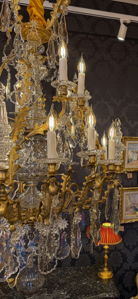 Large Louis XV Style Chandelier Signed By Baccarat In Gilt Bronze With Cut Crystal Decor-photo-5