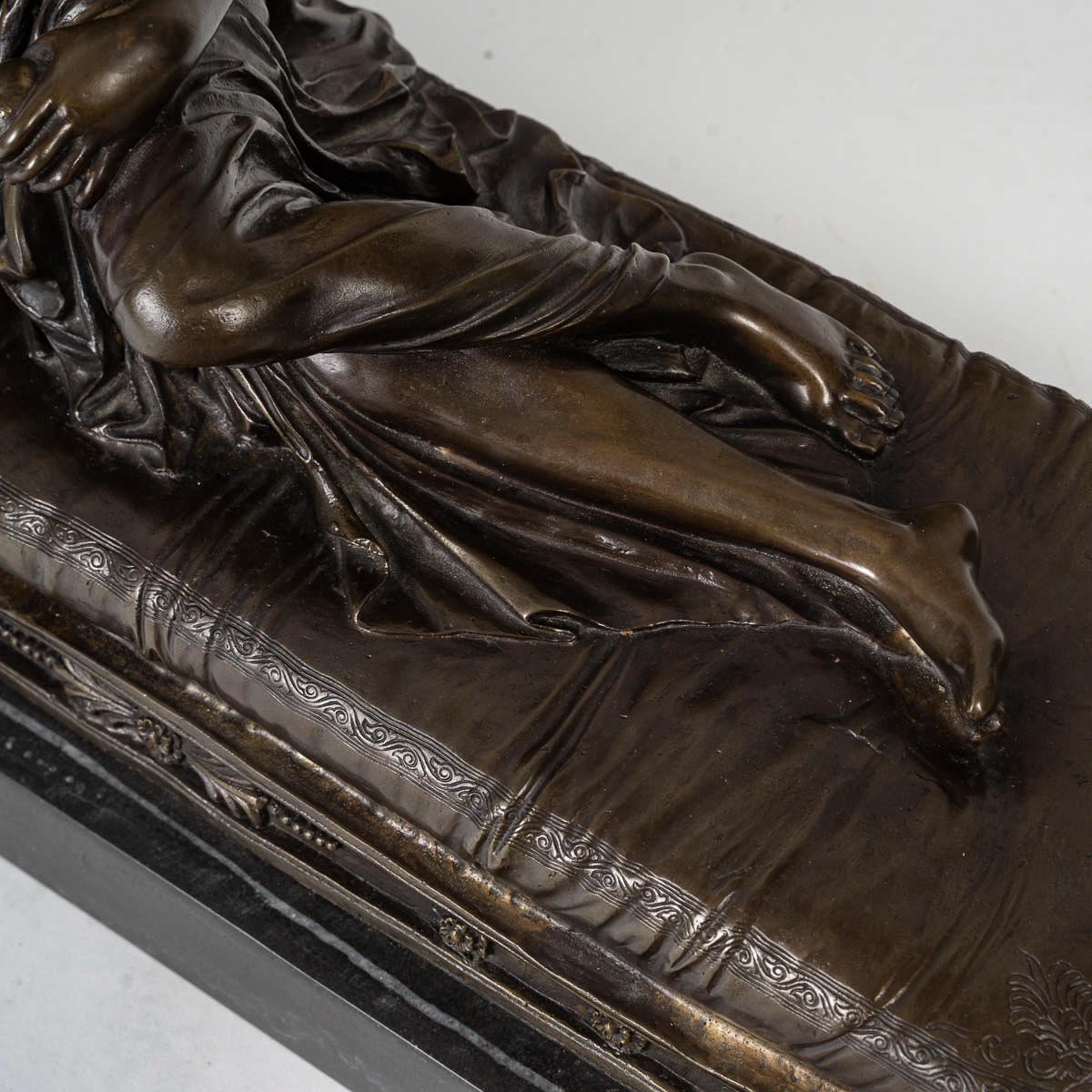 D’après Antonio Canova (1757–1822) Pauline Borghèse Vénus Victrix bronze et marbre vers 1860-photo-3