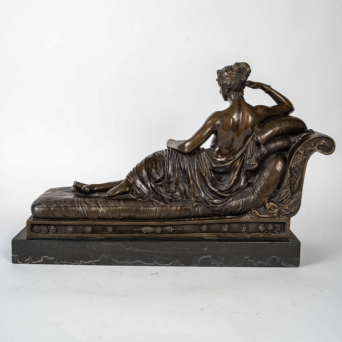 D’après Antonio Canova (1757–1822) Pauline Borghèse Vénus Victrix bronze et marbre vers 1860-photo-2