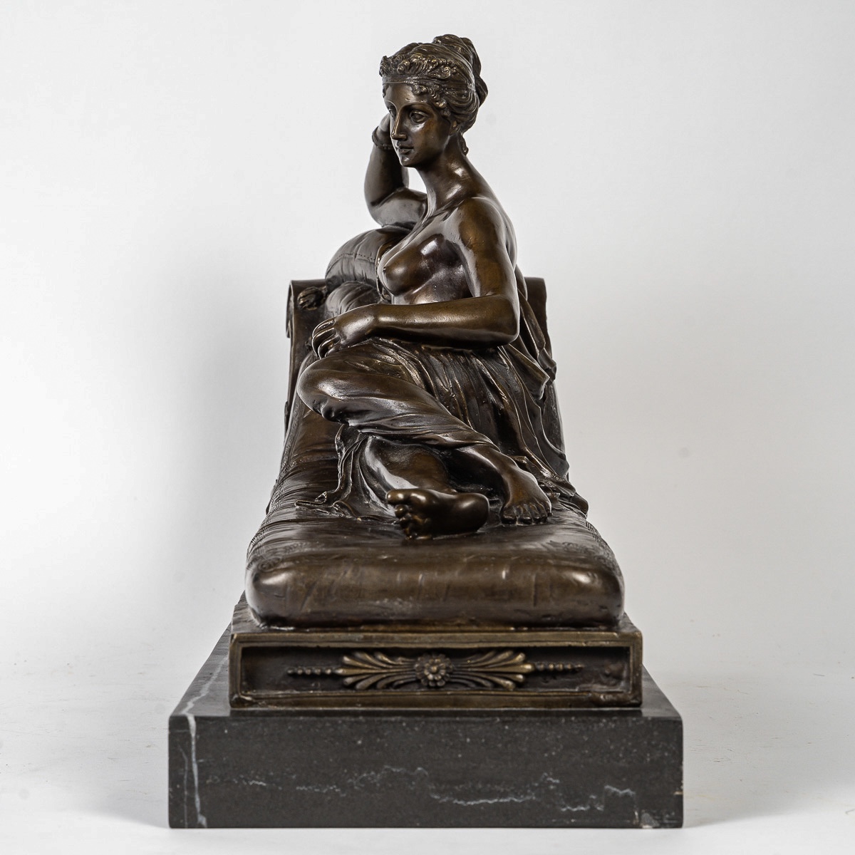 D’après Antonio Canova (1757–1822) Pauline Borghèse Vénus Victrix bronze et marbre vers 1860-photo-4