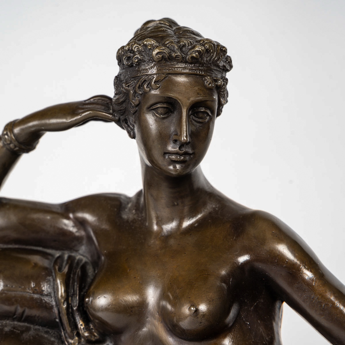 D’après Antonio Canova (1757–1822) Pauline Borghèse Vénus Victrix bronze et marbre vers 1860-photo-5