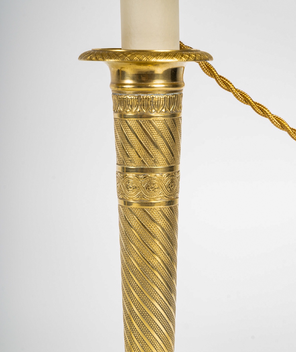 Paire de flambeaux d’époque Restauration en bronze ciselé et doré montés en lampes vers 1830-photo-4
