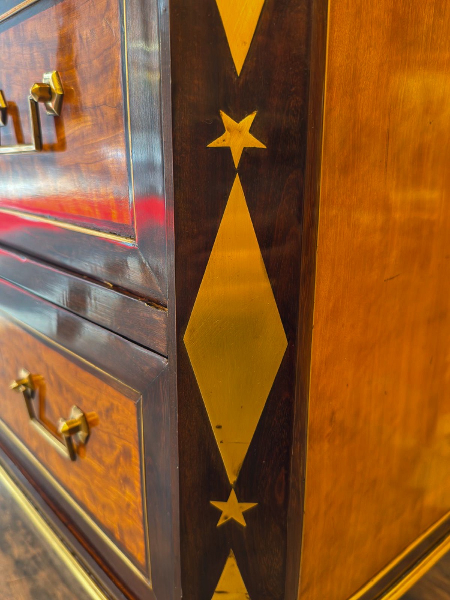 Petite commode en amarante et citronnier à marqueterie de laiton doré époque Directoire-photo-3