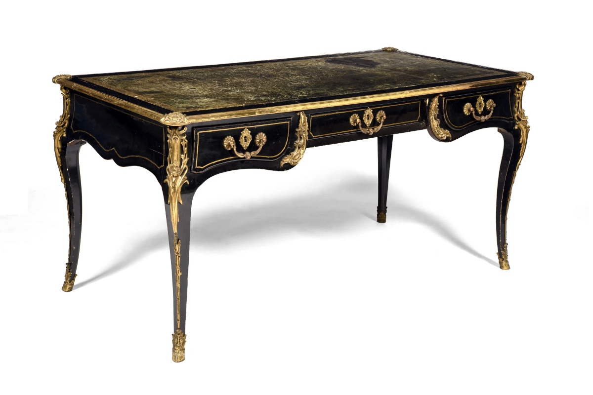 Louis XV Pierre Cardin Flat Desk, Black Lacquered With Gilt Bronze Decoration-photo-2