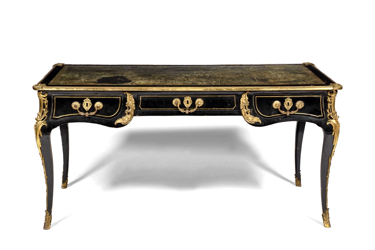 Louis XV Pierre Cardin Flat Desk, Black Lacquered With Gilt Bronze Decoration-photo-4