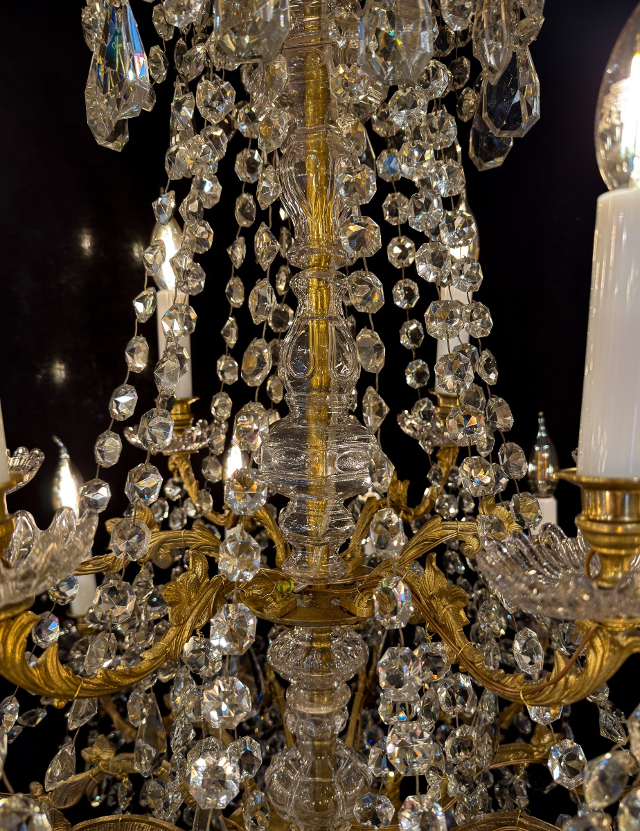 Lustre signé Baccarat de style Louis XVI en bronze doré et décor de cristal taillé  vers 1870-photo-3