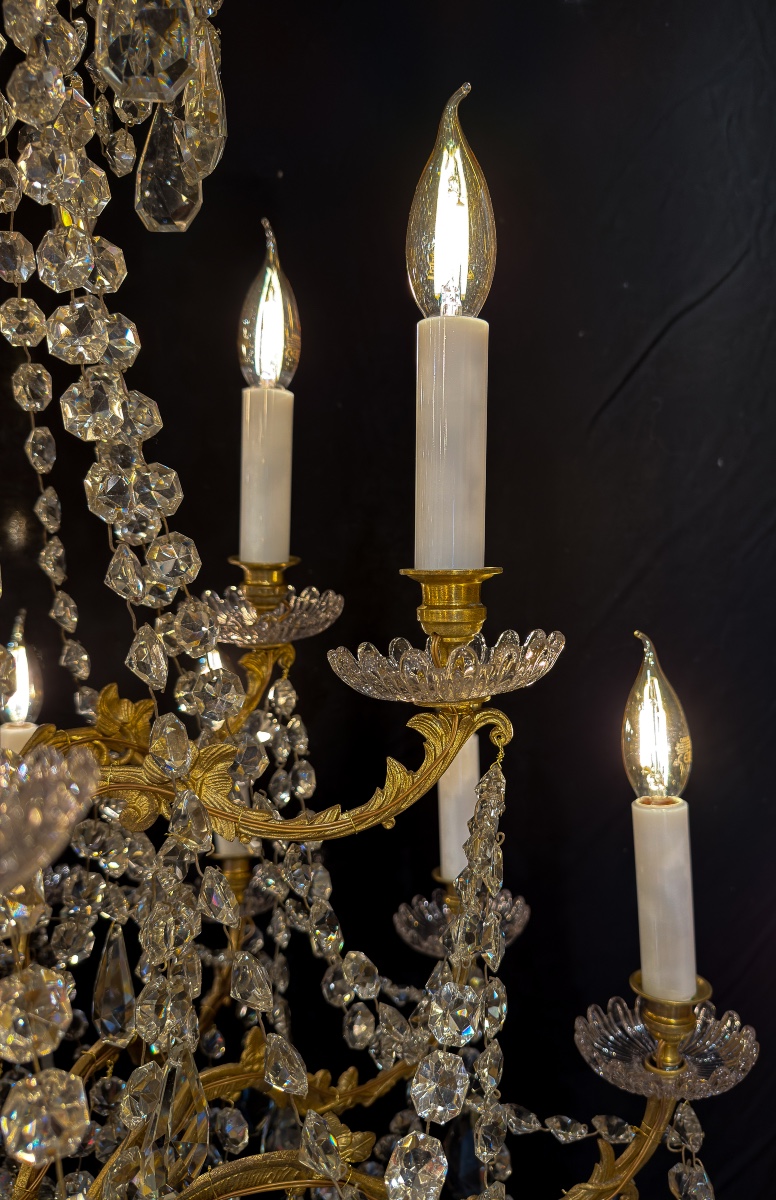 Lustre signé Baccarat de style Louis XVI en bronze doré et décor de cristal taillé  vers 1870-photo-4