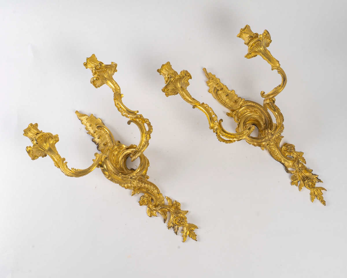 Jean-François Deniere (1774-1866) Paire d’appliques Louis XV en bronze ciselé et doré vers 1850