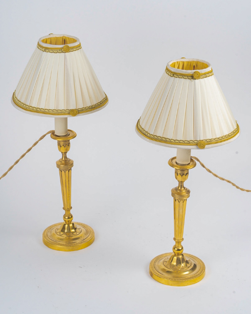 Pair Of French Directoire Circa 1795-1799 Period Gilt Bronze Candlesticks, Monted As Lamps-photo-4