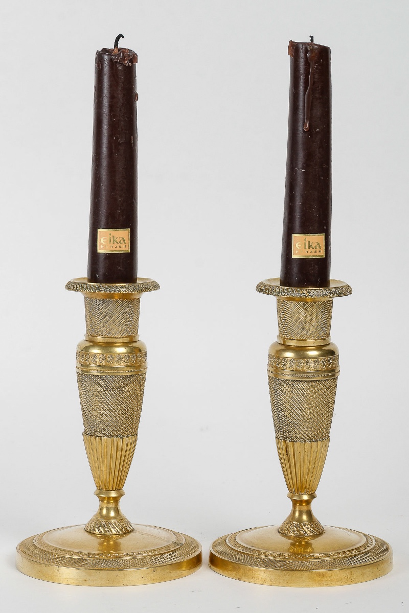 Pair Of Small Empire-era "ragot" Candlesticks In Chiseled And Gilt Bronze, C. 1805-1815-photo-2