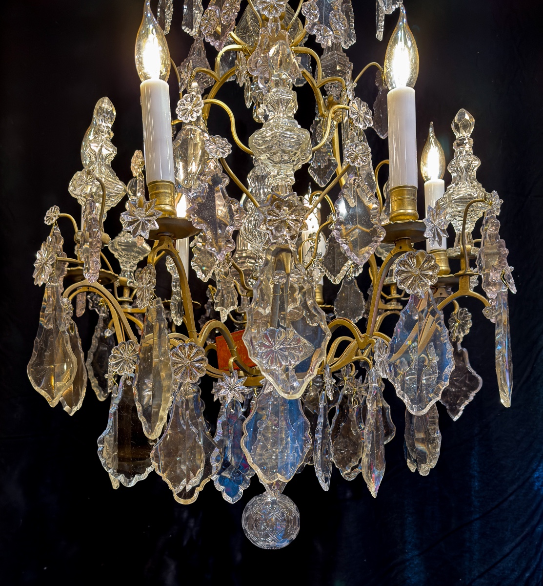 French Late 18th Century Period Gilt-bronze And Cut-crystal Chandelier Circa 1780-photo-3