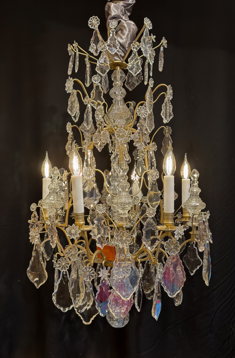 French Late 18th Century Period Gilt-bronze And Cut-crystal Chandelier Circa 1780