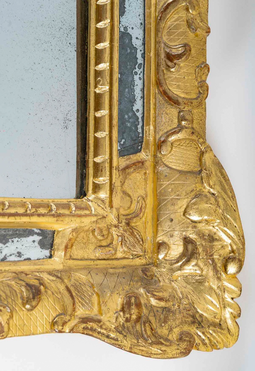 A Fine Regence Period Giltwood Mirror With Pierced Pediment, C. 1715–1723-photo-4