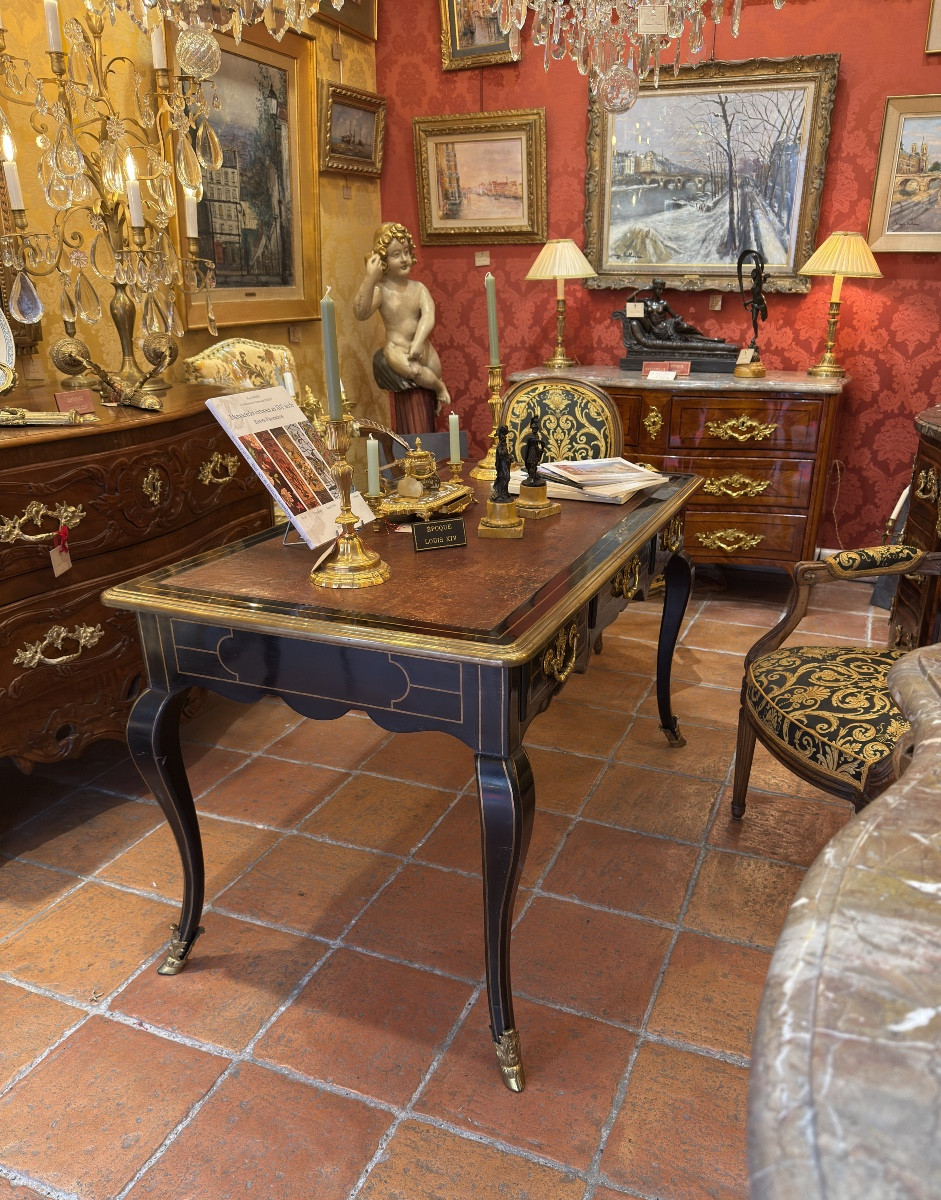 French Regence Period Black Lacquered Flat Desk With Gilt Brass Inlay, C. 1715–1723