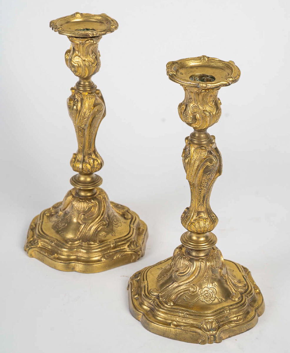 A Pair Of Rocaille-style Gilt Bronze Flambeaux, Mounted As Lamps, Palais Ducal De Nevers 1820-photo-4