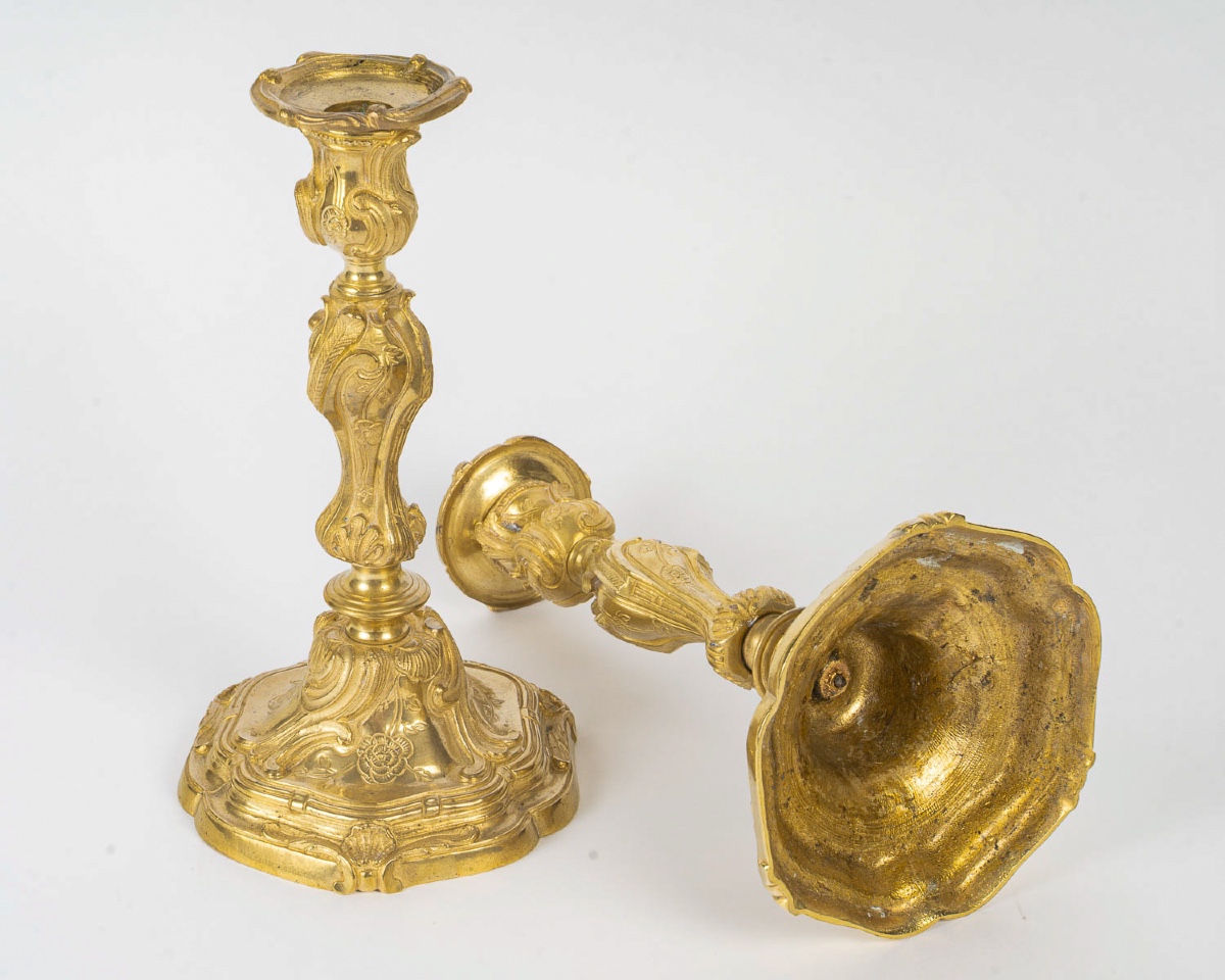 Paire de flambeaux en bronze doré style Rocaille, Palais Ducal de Nevers vers 1800-1820-photo-1