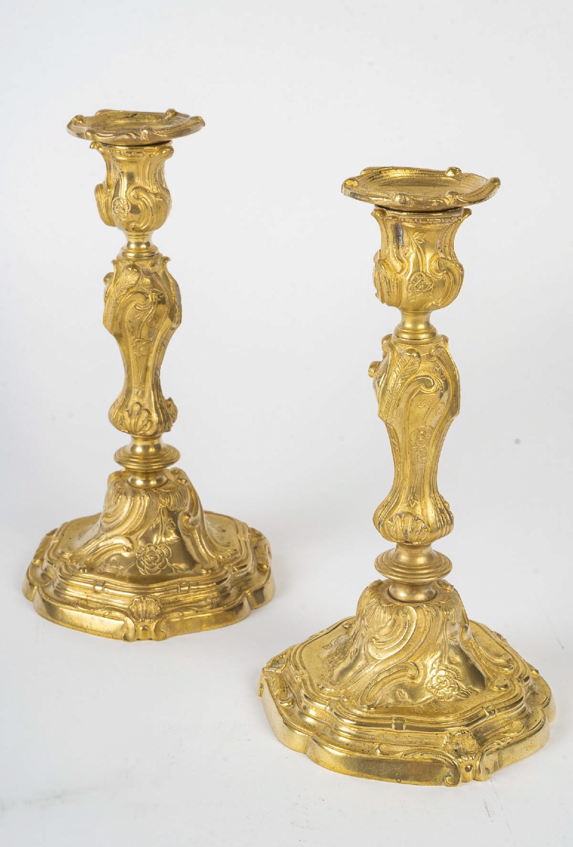 Paire de flambeaux en bronze doré style Rocaille, Palais Ducal de Nevers vers 1800-1820-photo-2