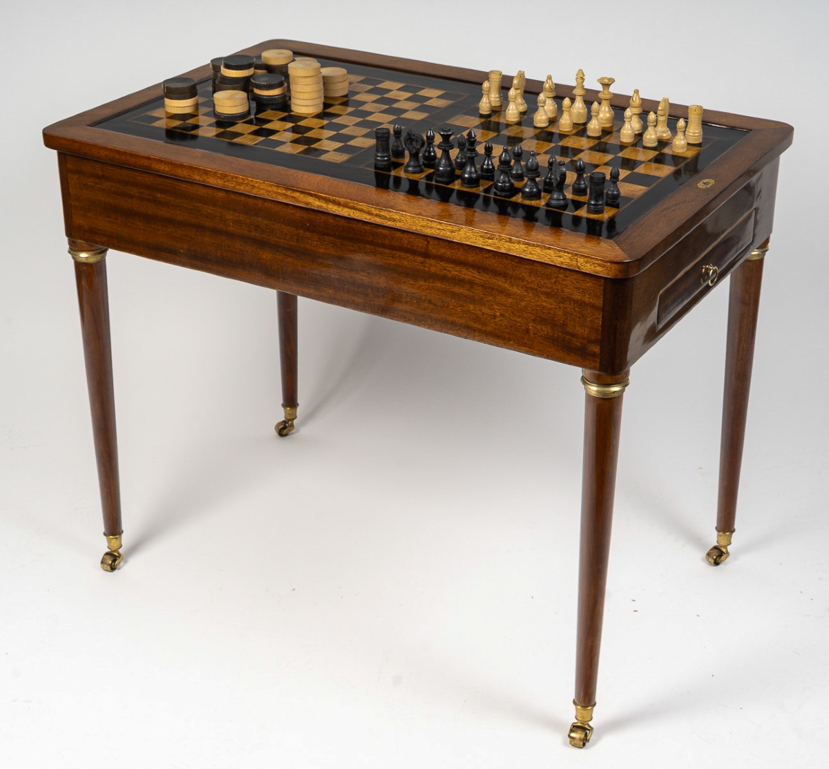 Table à jeux formant bureau en acajou et marqueterie travail français de la fin du 18eme siècle-photo-2