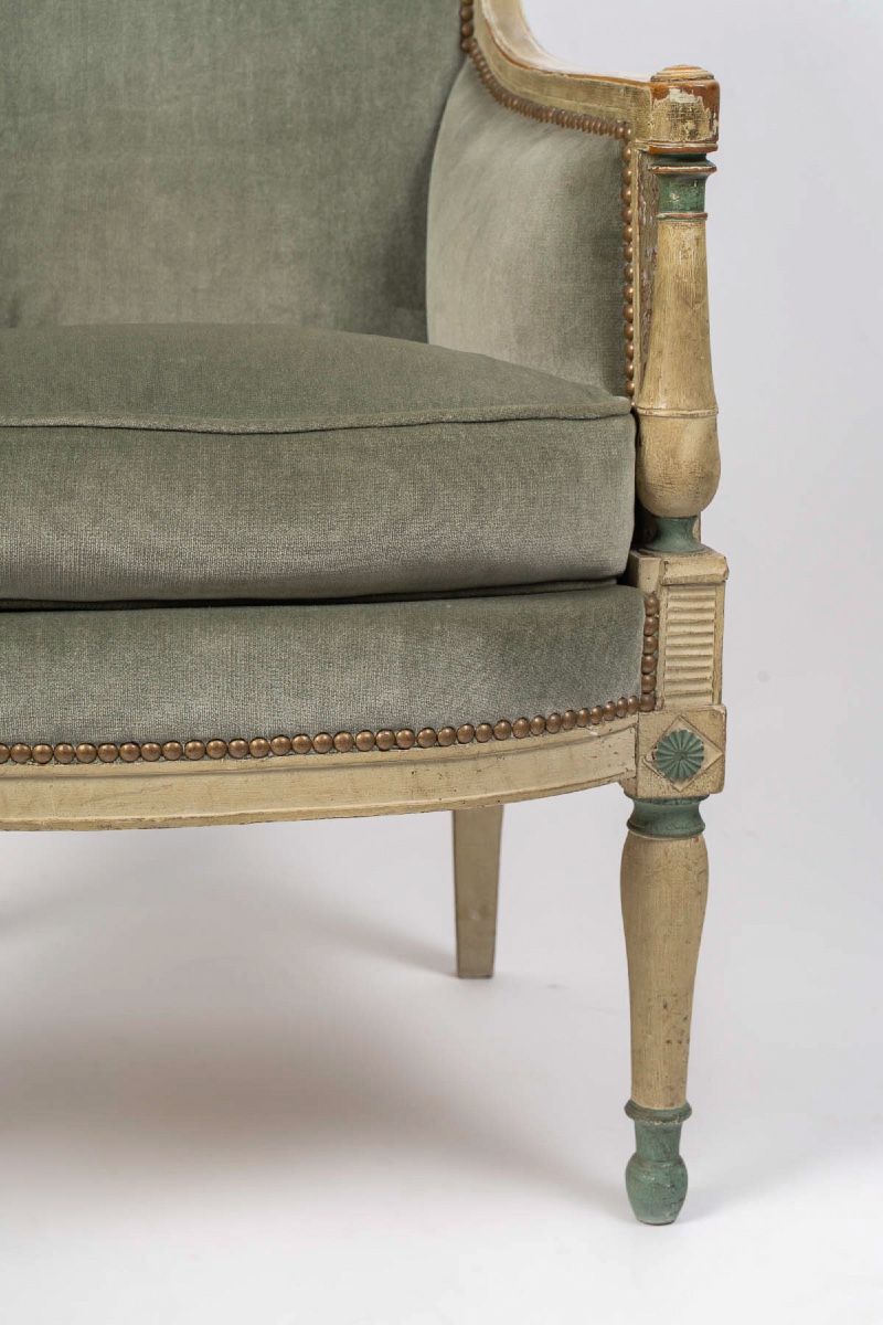 Une Bergère en hêtre laqué d’époque Directoire (1795-1799)-photo-3